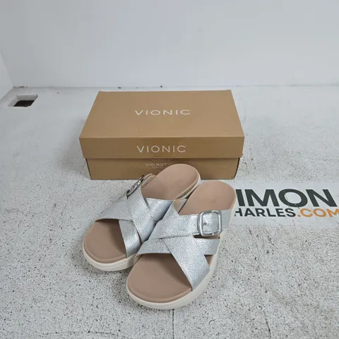 VIONIC WOMEN'S SILVER CROSS-STRAP SANDALS UK 7