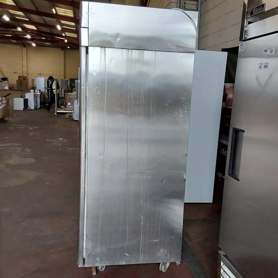 LTH HO 700 DEM COMMERCIAL FRIDGE 