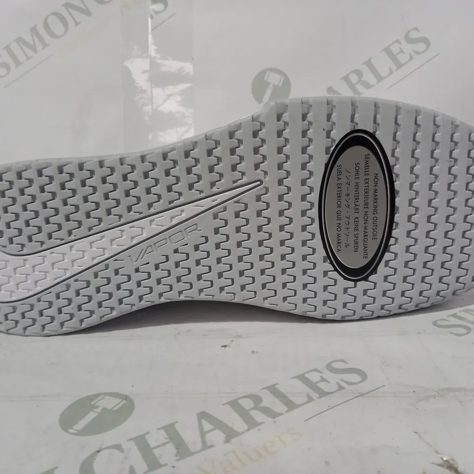 PAIR OF NIKE VAPORLITE SHOES IN WHITE UK SIZE 5.5