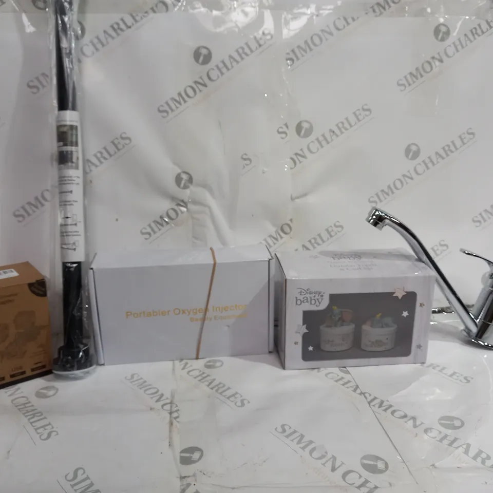 BOX OF APPROXIMATELY 12 ASSORTED ITEMS TO INCLUDE - TRAVEL ADAPTER - DISNEY BABY DUMBO TOOTH & CURL SET - STAINLESS STEEL TAP ECT