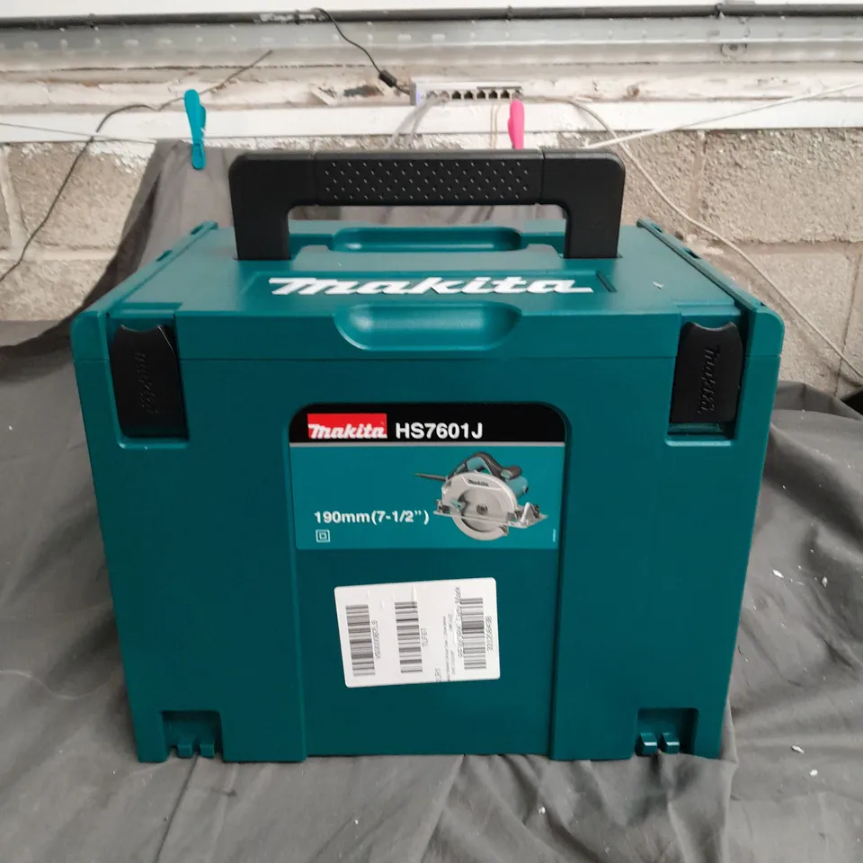 MAKITA 190MM CIRCULAR SAW, 1,200W MOTOR WITH BLADE & CARRY CASE RRP £139.99