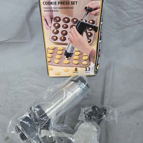 BOXED COOKIE PRESS SET 