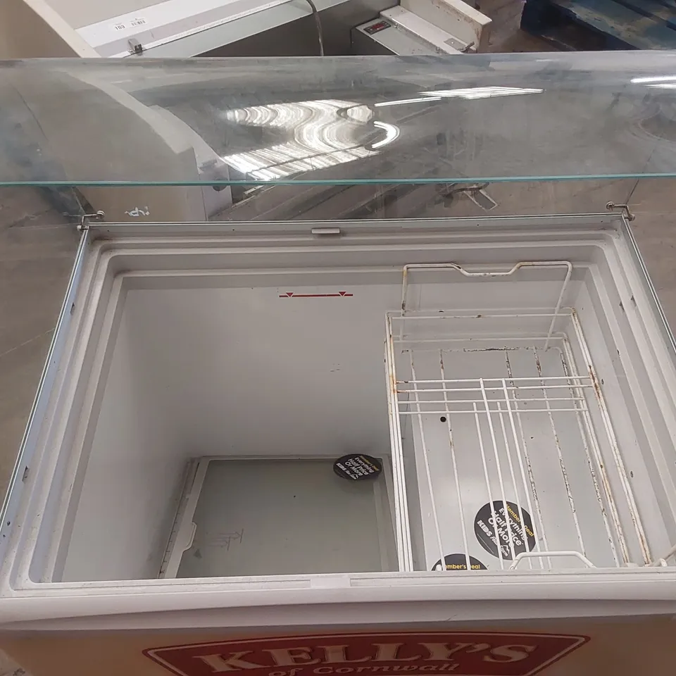 COMMERCIAL 'KELLY'S' BRANDED ICE CREAM DISPLAY FREEZER