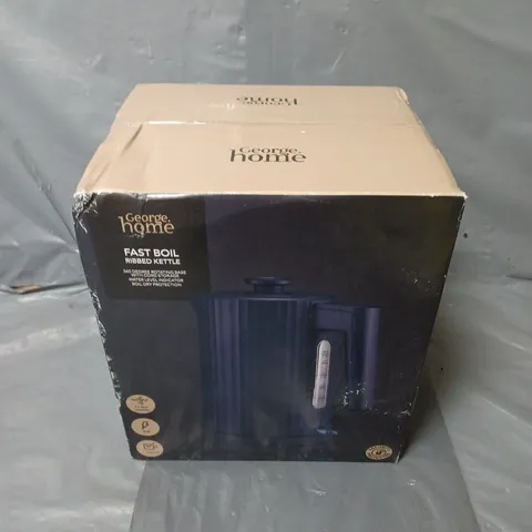 BOXED HOME FAST BOIL RIBBED KETTLE IN NAVY