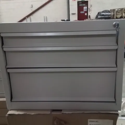 3 DRAWER METAL FILING CABINET WITH KEYS
