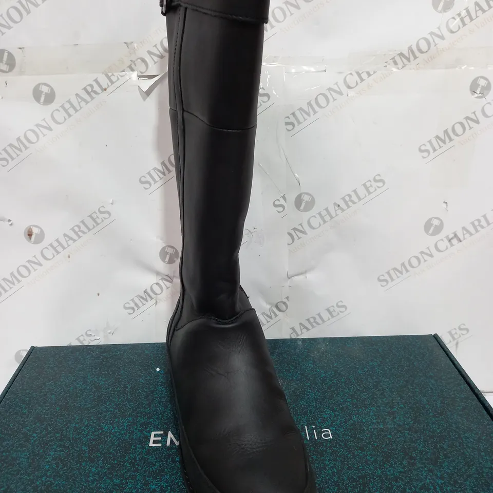 EMU AUSTRALIA "NATASHA" BLACK LEATHER KNEE-HIGH BOOTS, UK SIZE 7