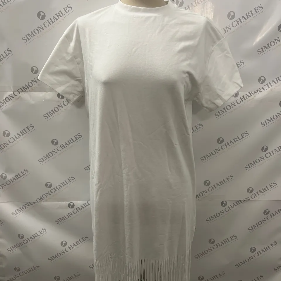 H&M DIVIDED SHORT SLEEVE TASSLED LONGLINE TOP IN WHITE SIZE XS