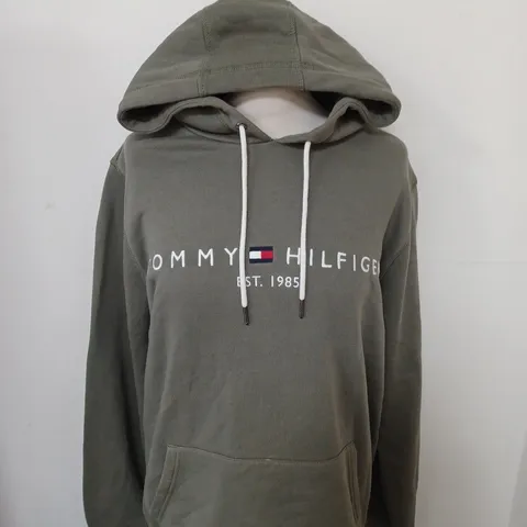 TOMMY HILFIGER LOGO SLOGAN HOODIE SIZE M