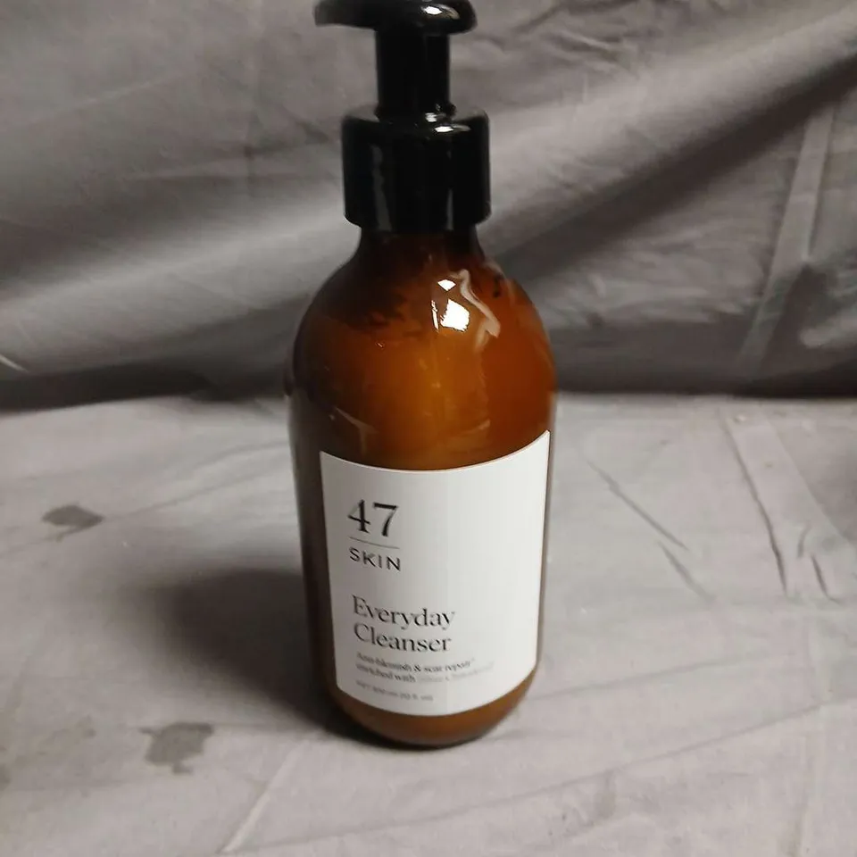 47 SKIN EVERYDAY CLEANSER – 300 ML (BOXED)