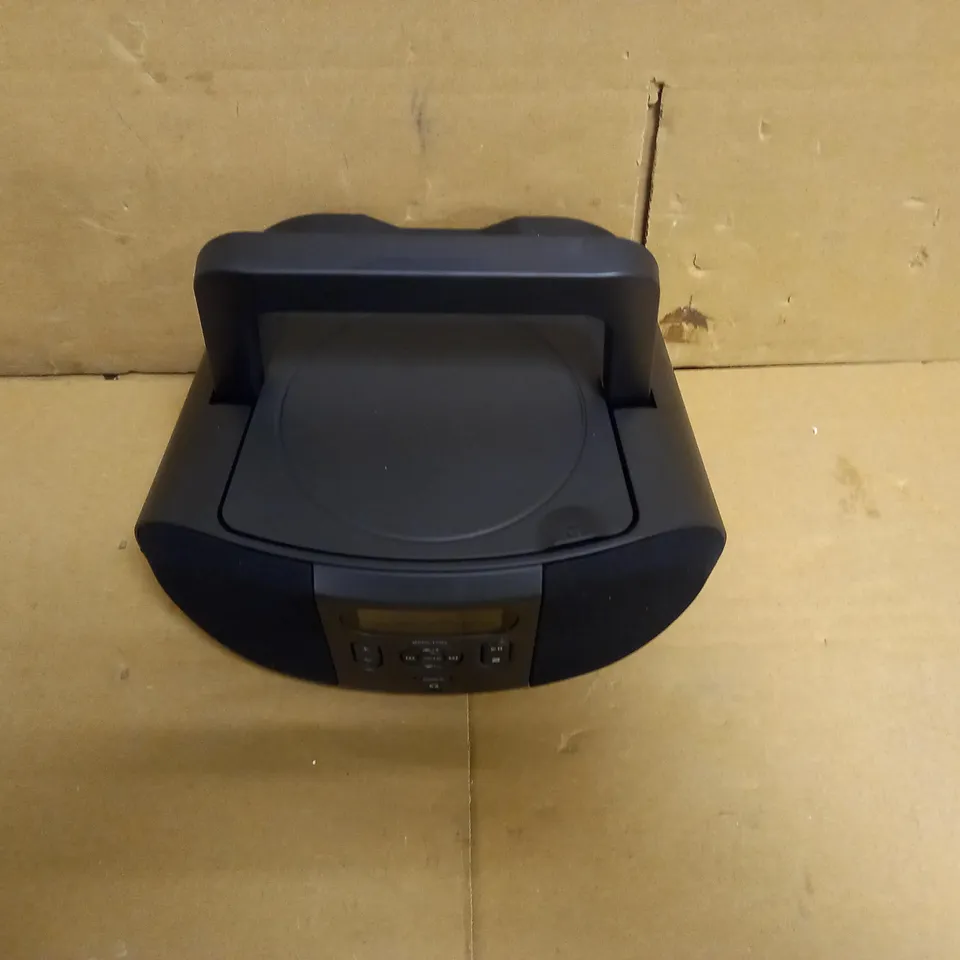 CD BOOMBOX-FM RADIO WITH 3.5MM
