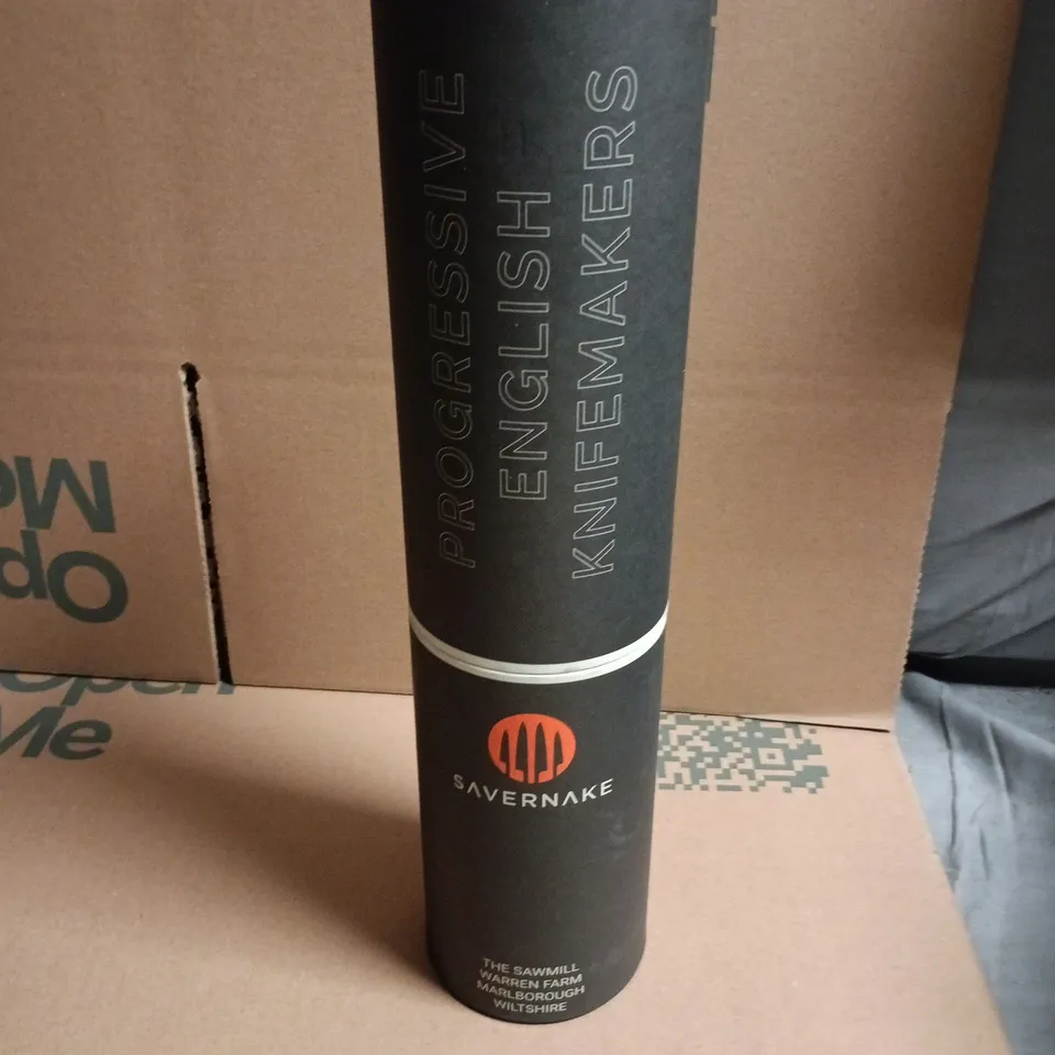 SAVERNAKE KITCHEN KNIFE – STAINLESS BLADE, COLOUR-STRIP HANDLE