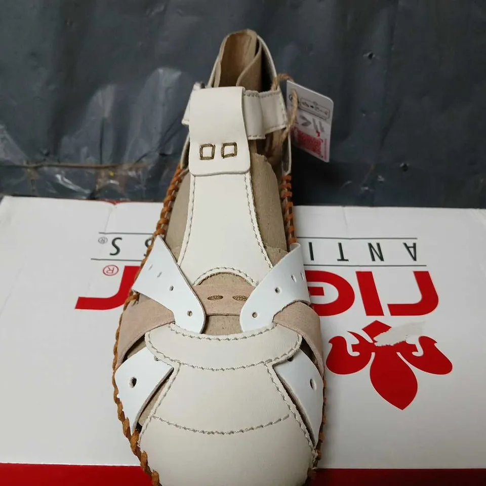 BOXED RIEKER OPENED SEWN SHOES IN CREAM - SIZE 6