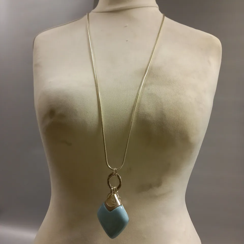 BRAND NEW BROWN PEPPER HANDBAGS LOOK OF TURQUOISE