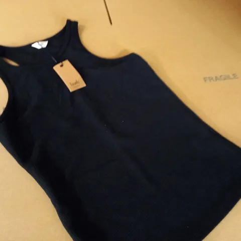 HUSH RIBBED SCOOP VEST IN BLACK - XS