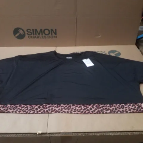 BOX CONTAINING APPROXIMATELY 20 BRAND NEW SIMPLY BE LEOPARD/BLACK ACTIVE TSHIRT - SIZE 26
