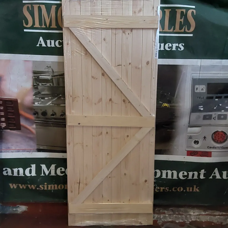 NORDIC SOFTWOOD LEGEND AND BRACED DOOR // SIZE: 2032 X 813 X 40mm