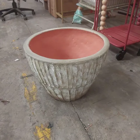 LARGE GREEN PLANTER 