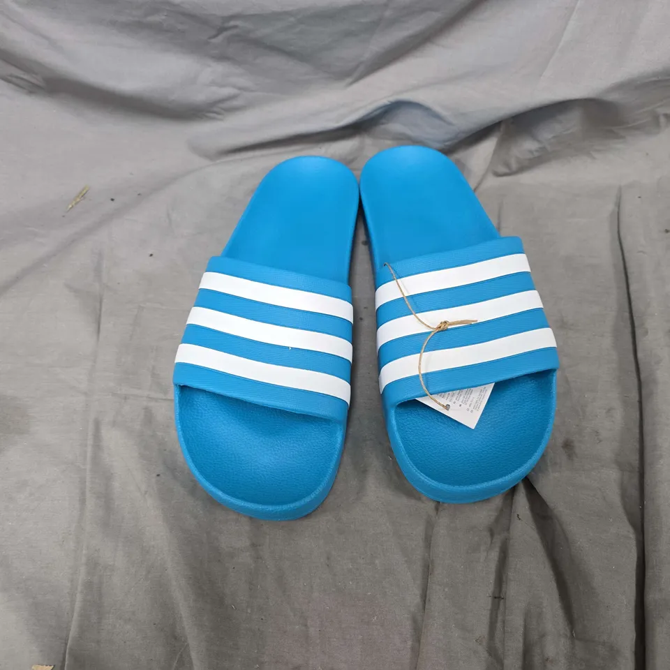 UNBOXED PAIR OF ADIDAS ADILETTE AQUA SLIDERS IN BLUE - UK 12