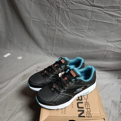 SKECHERS GO RUN WOMEN’S RUNNING SHOES – BLACK/TEAL, UK 5 (EU 38, US 8)