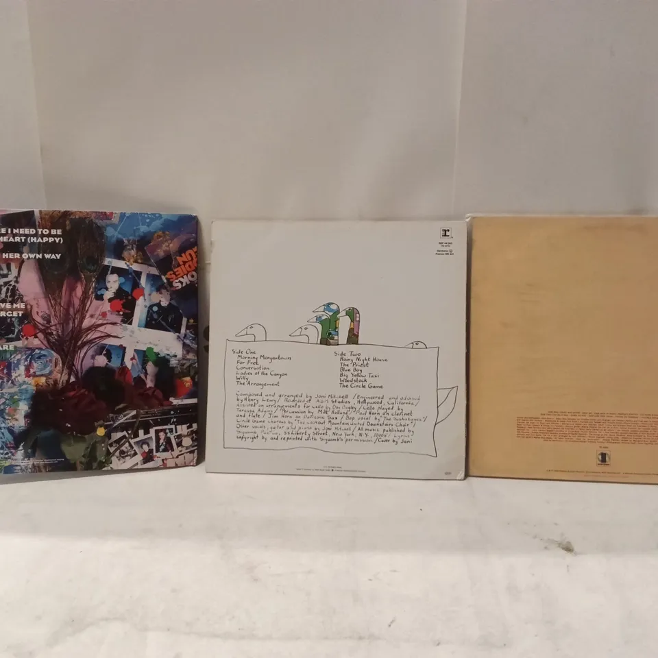 The Kooks – The Best of… So Far; Joni Mitchell – Ladies of the Canyon; Joni Mitchell – Count and Speak (3 Vinyl LPs)
