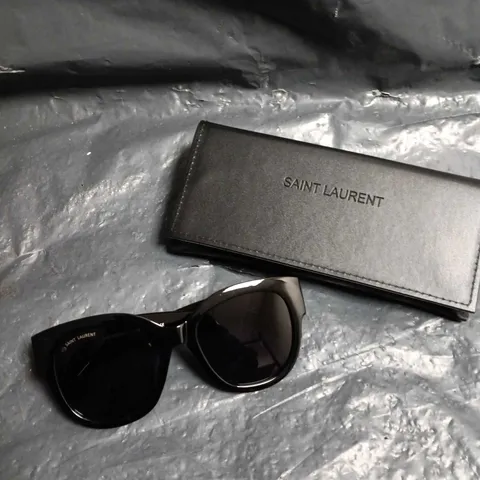 SAINT LAURENT SUNGLASSES – BLACK FRAME