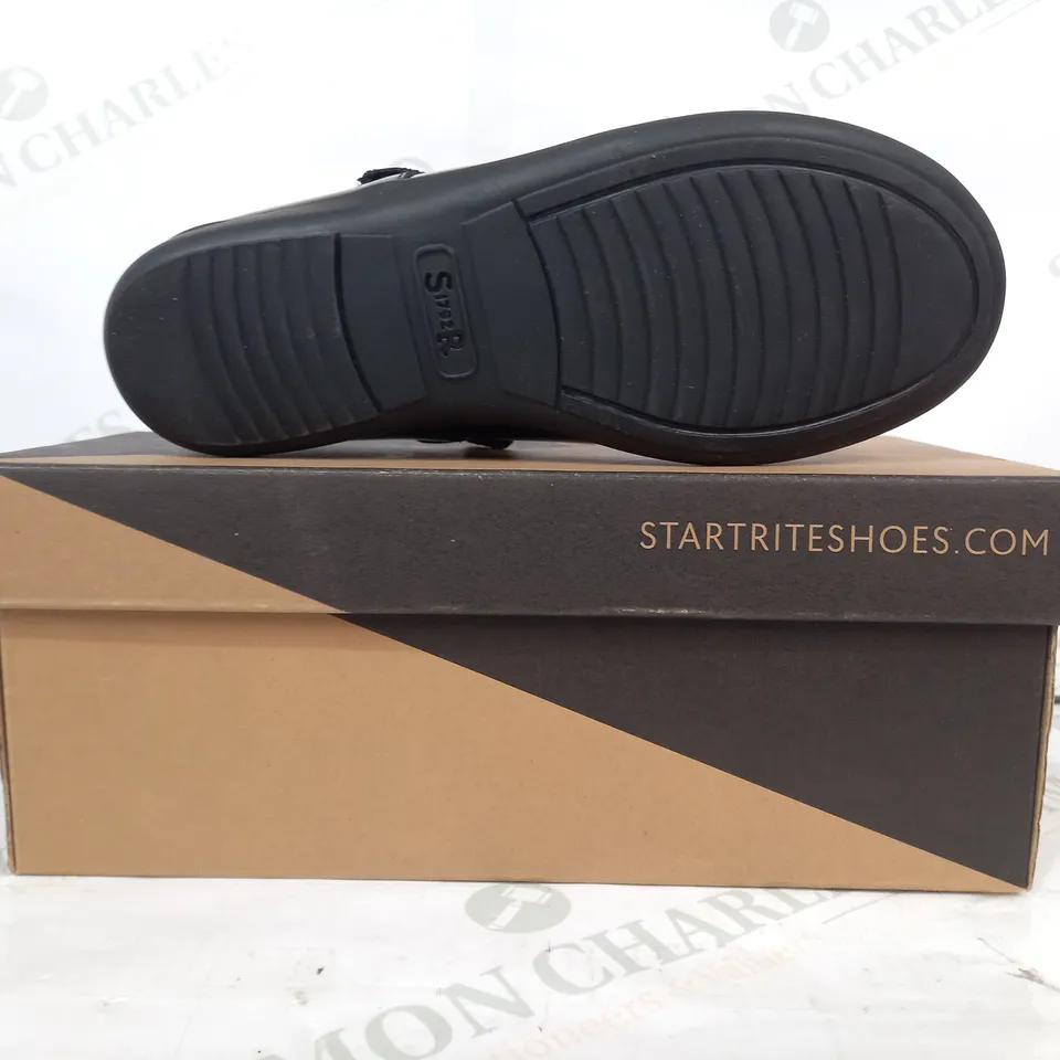 BOXED PAIR OF START RITE MARY JANE SHOES IN BLACK EU SIZE 32