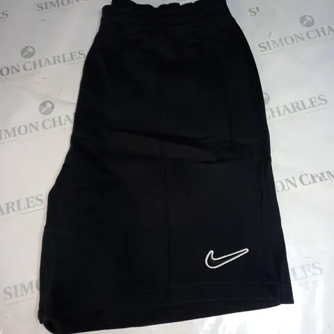 NIKE LOGO CASUAL SHORTS SIZE L 