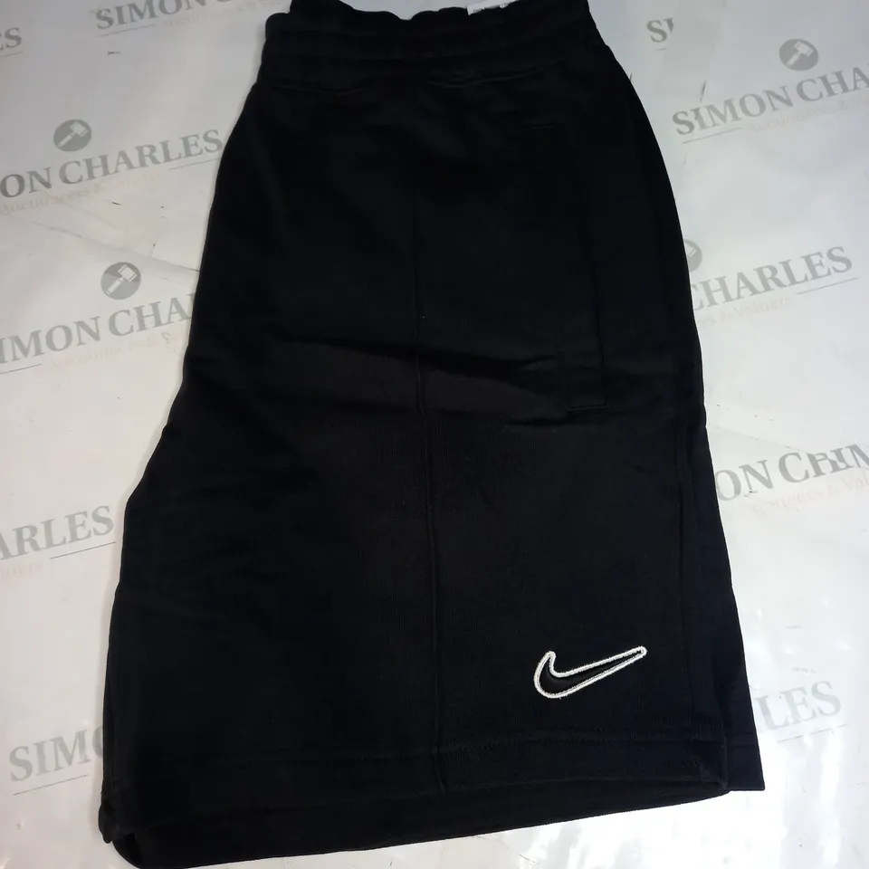 NIKE LOGO CASUAL SHORTS SIZE L 