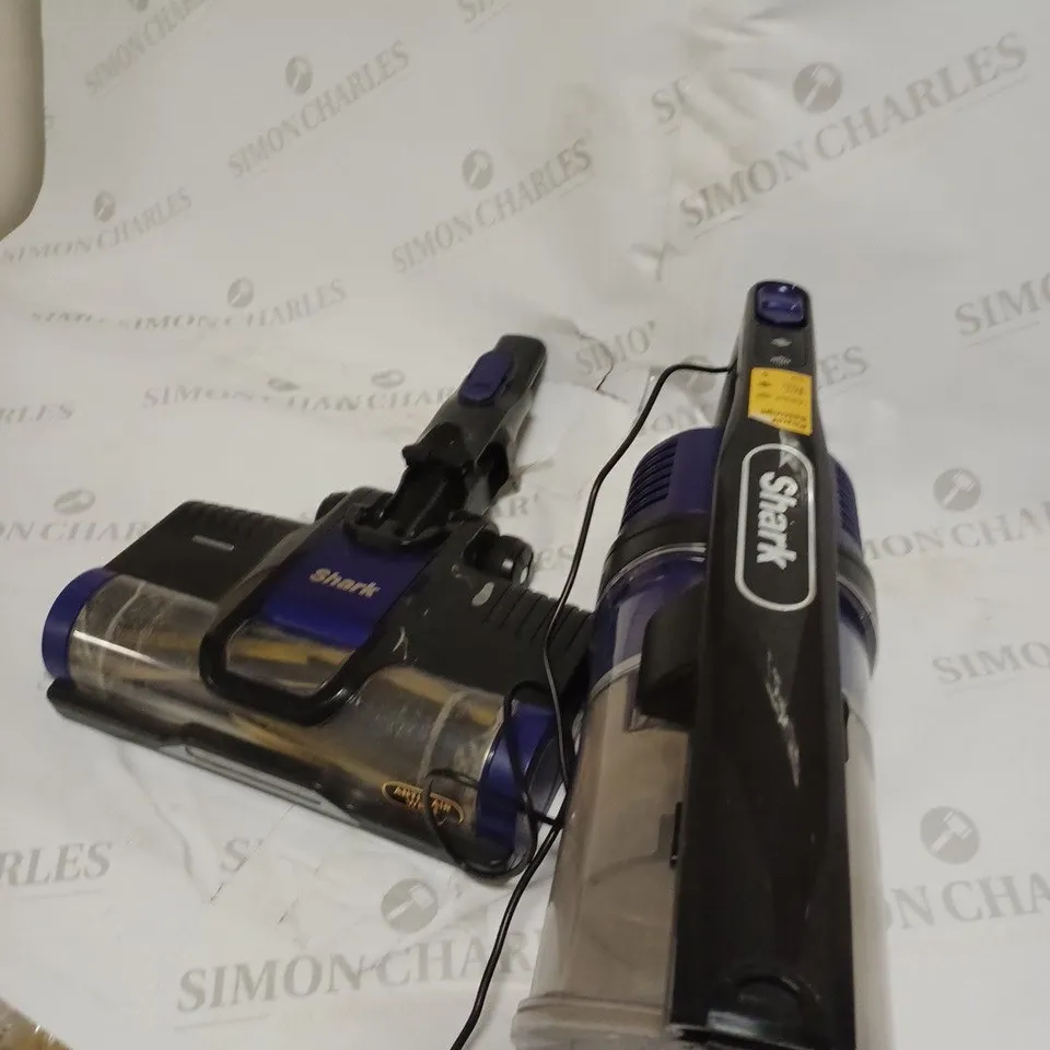 SHARK ANTI HAIR WRAP CORDLESS PET VACUUM CLEANER IZ202UKT