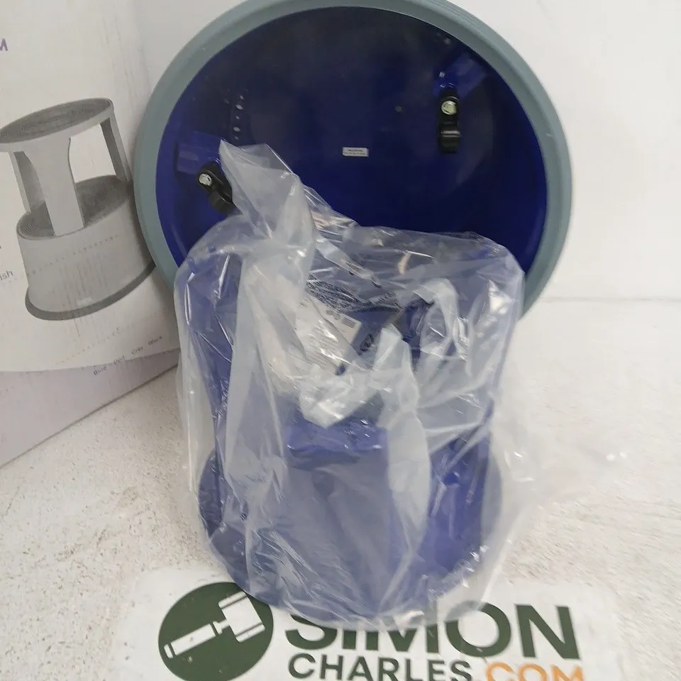 SUPA STEP ROLL-ALONG STEP-STOOL – BLUE