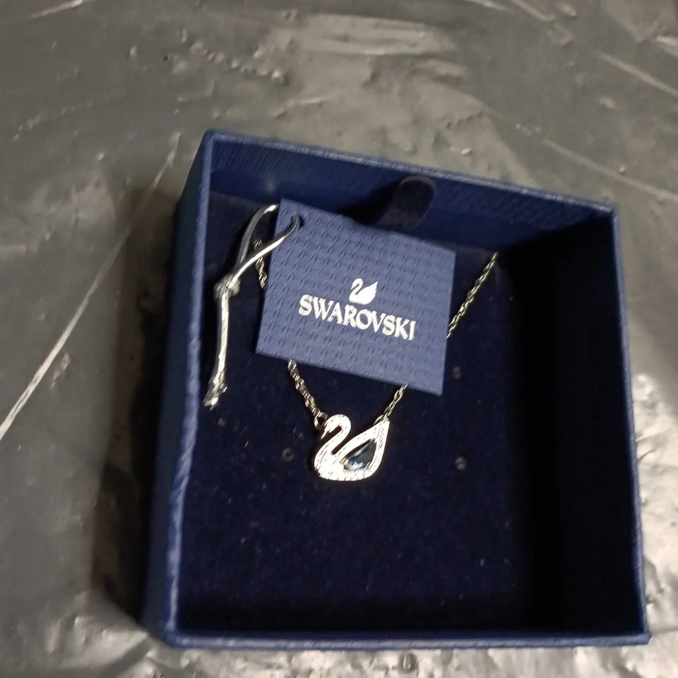 SWAROVSKI SWAN PENDANT NECKLACE