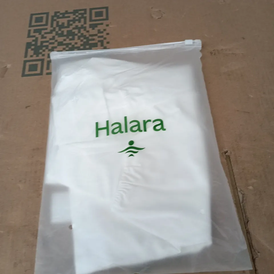 HALARA WHITE SKIRT, SIZE M