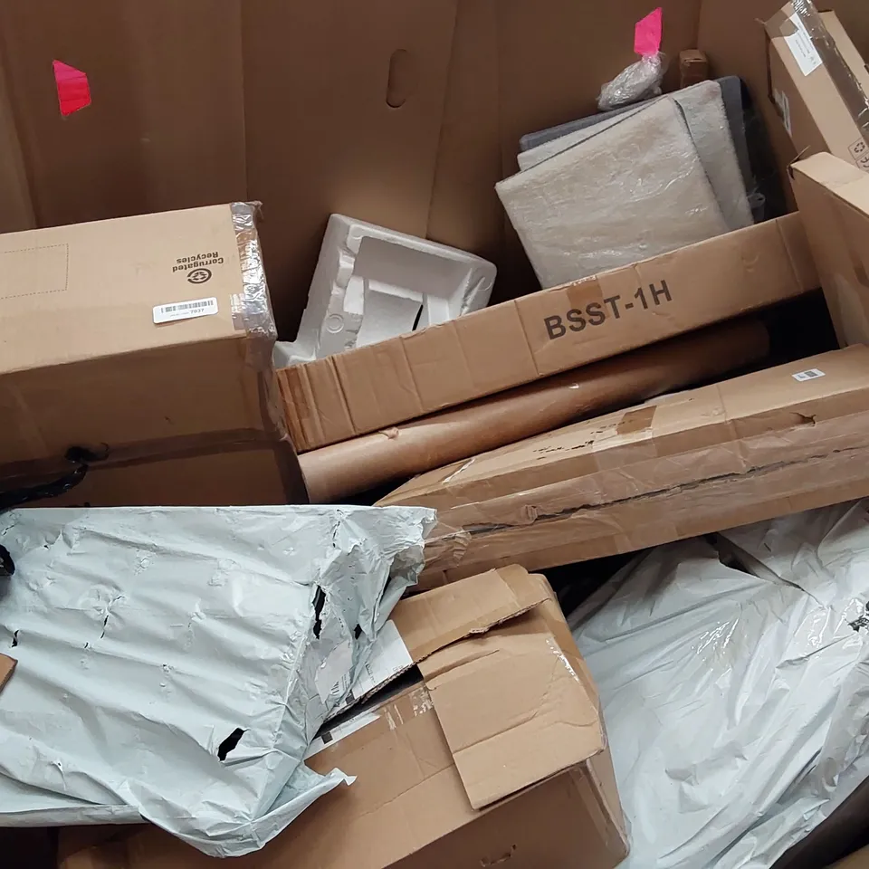 PALLET OF ASSORTED HOMEWARE AND CONSUMER PRODUCTS TO INCLUDE; OVERMONT FOLDING CAMPING BED, FOLDING TABLE, BADMINTON SET, RUG, DISPLAY STAND ECT.