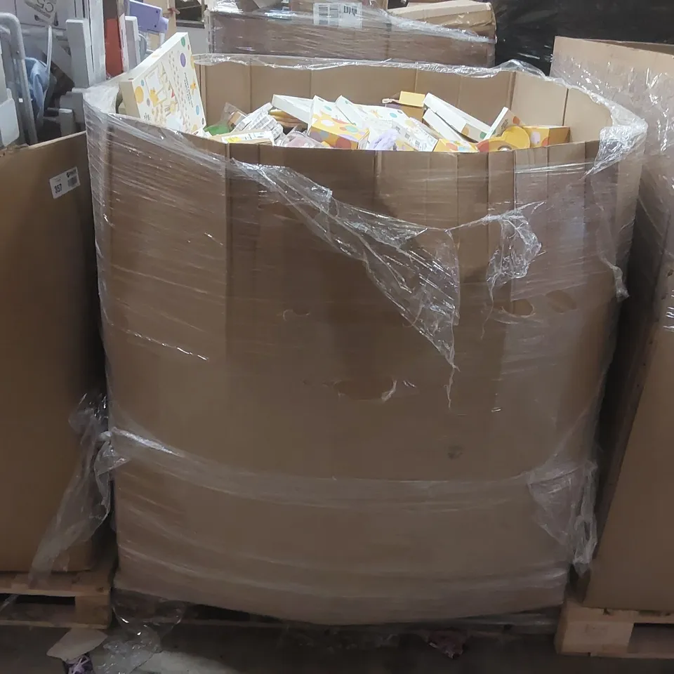 PALLET CONTAINING A LARGE QUANTITY OF ASSORTED PUDSEY ITEMS ECT