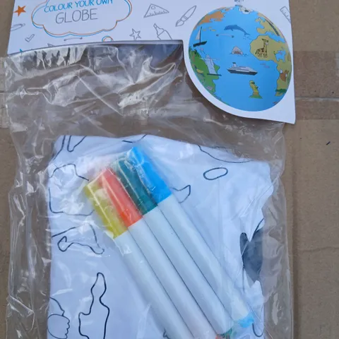 PALLET CONSISTING OF A LARGE QUANTITY OF COLOUR YOUR OWN GLOBE – KIDS CRAFT GLOBE WITH 4 MARKERS
