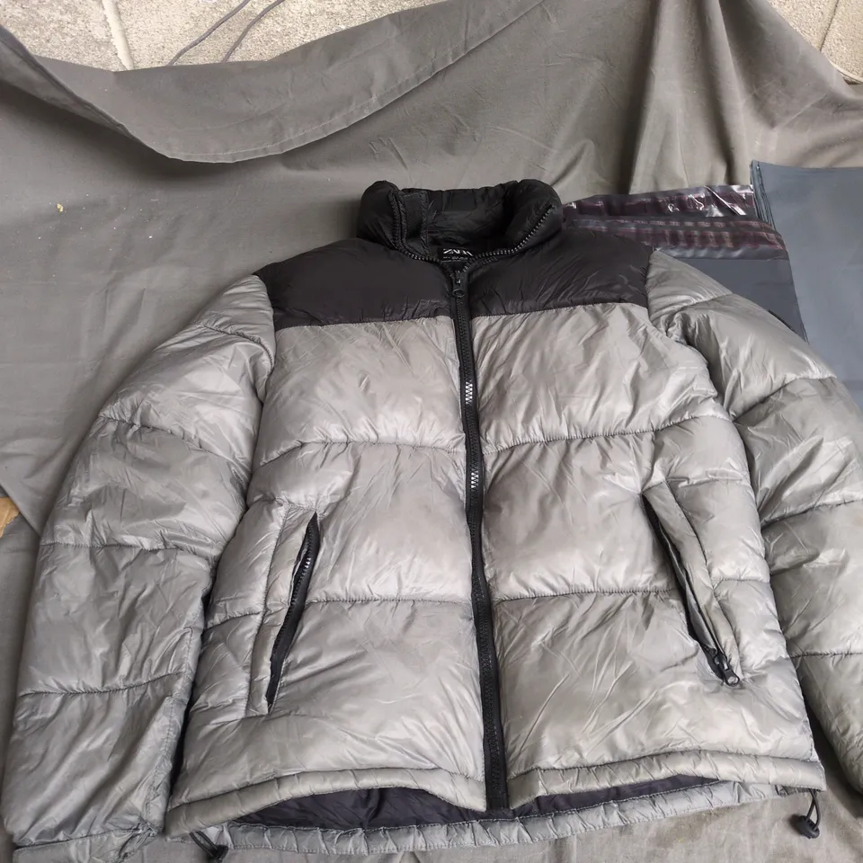 ZARA PUFFER JACKET – BLACK/GREY, SIZE L (EU 42) 