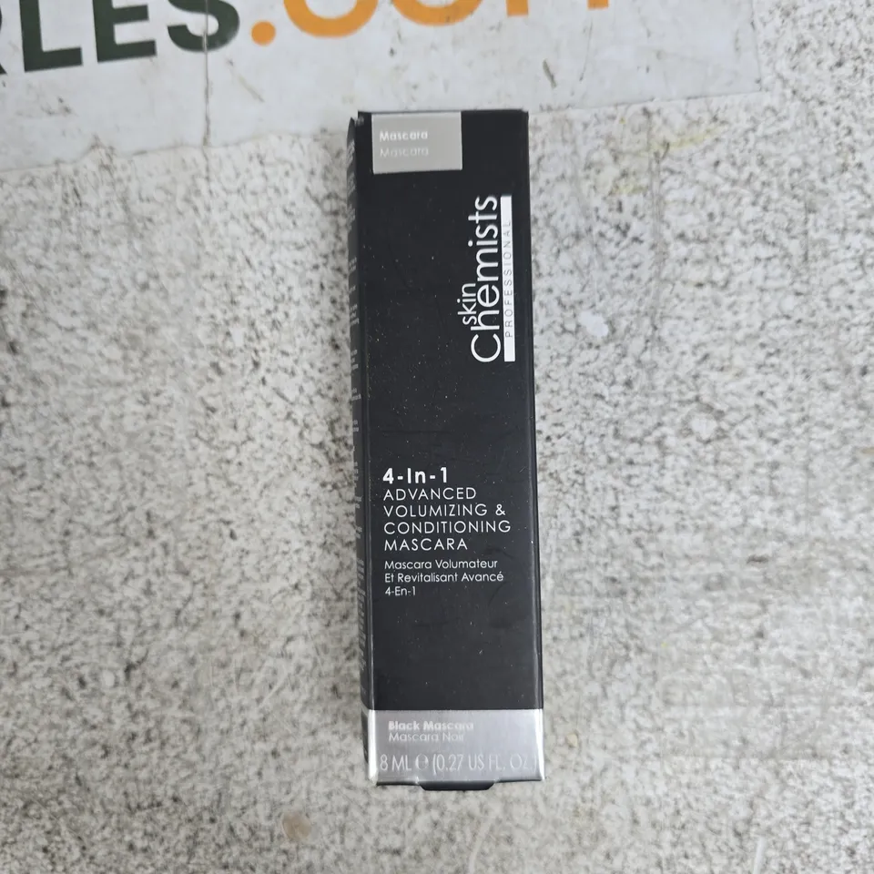 SKINCHEMISTS PROFESSIONAL 4-IN-1 ADVANCED VOLUMISING & CONDITIONING MASCARA – BLACK (8 ML) 