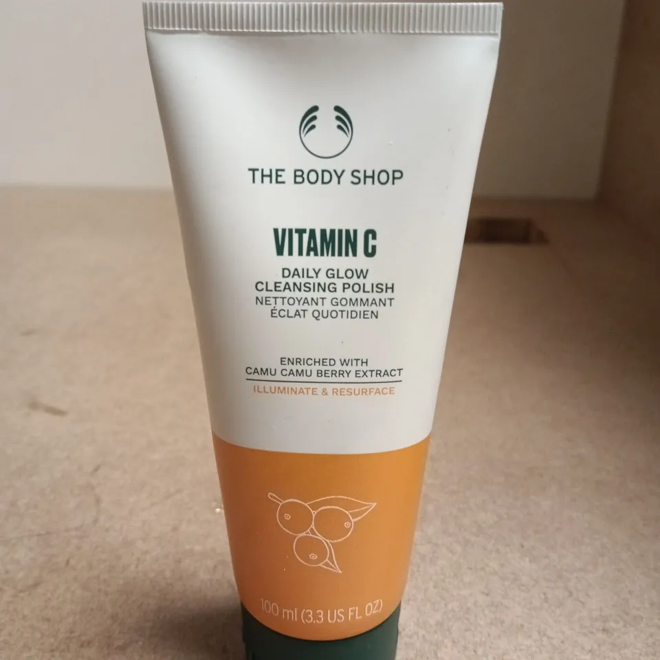 THE BODY SHOP VITAMIN C DAILY GLOW CLEANSING POLISH 100 ML