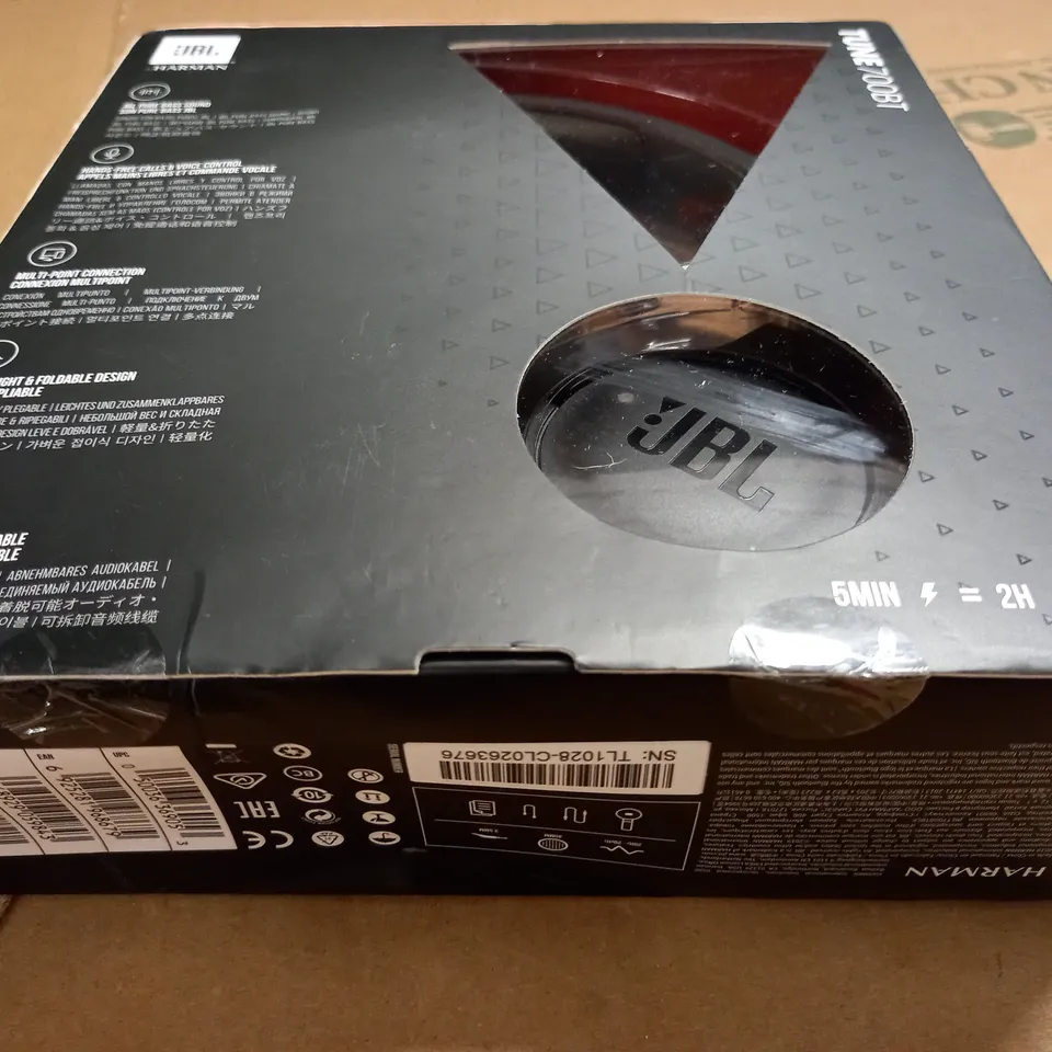 BOXED JBL PURE BASS TUNE 700BT WIRELESS HEADPHONES