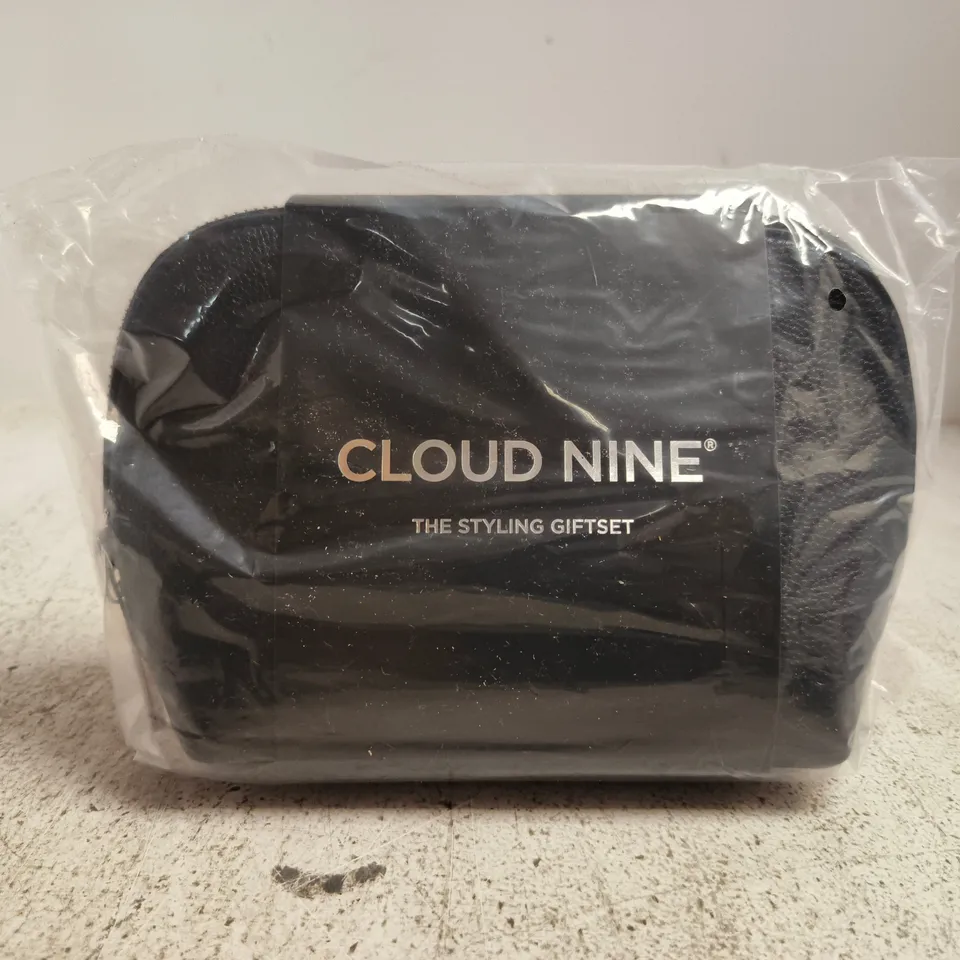 SEALED CLOUD NINE HAIR STYLING GIFT BAG