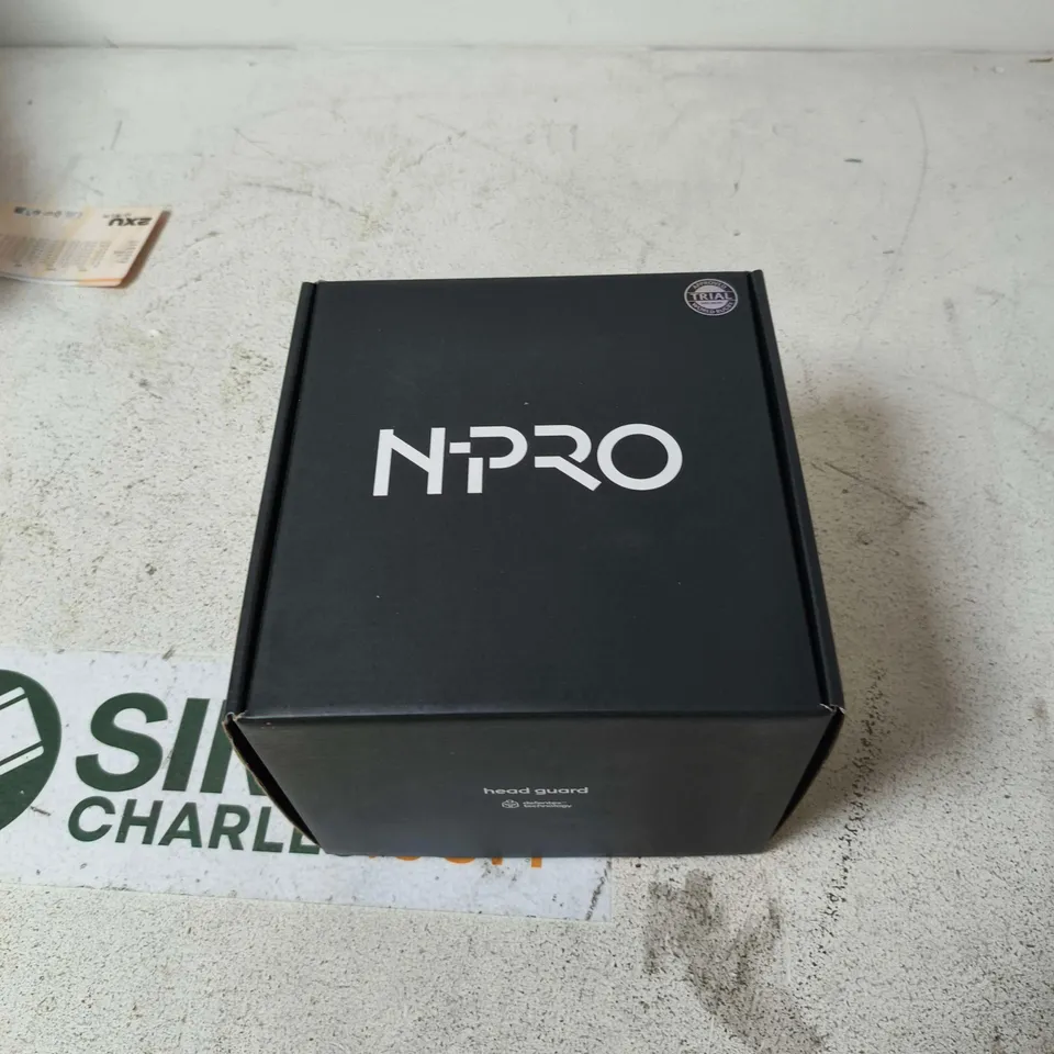 NIPRO HEAD GUARD – SMALL ADULT 55CM, BLACK & WHITE