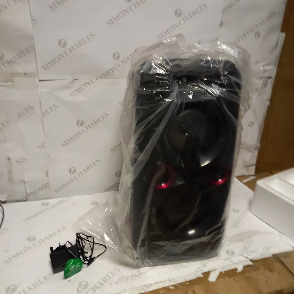 BLUETOOTH PARTY SPEAKER WITH LED LIGHTING - 3.5MM AUX INPUT