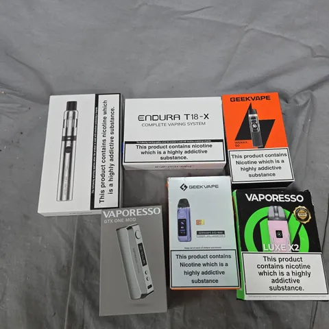 APPROXIMATELY 15 ASSORTED E-CIG PRODUCTS AND ACCESSORIES TO INCLUDE GEEKVAPE, VAPORESSO, ENDURA ETC