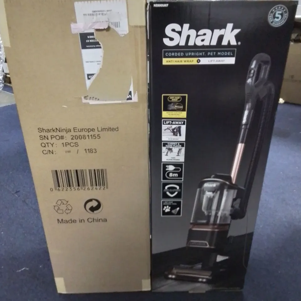 BOXED SHARK CORDED UPRIGHT - NZ6OUKT RRP £269