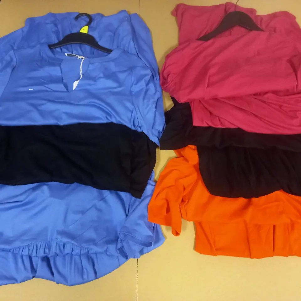 BOX OF APPROX 6 ASSORTED ITEMS OF MAISON DE NIMES CLOTHING IN VARIOUS SIZES AND STYLES