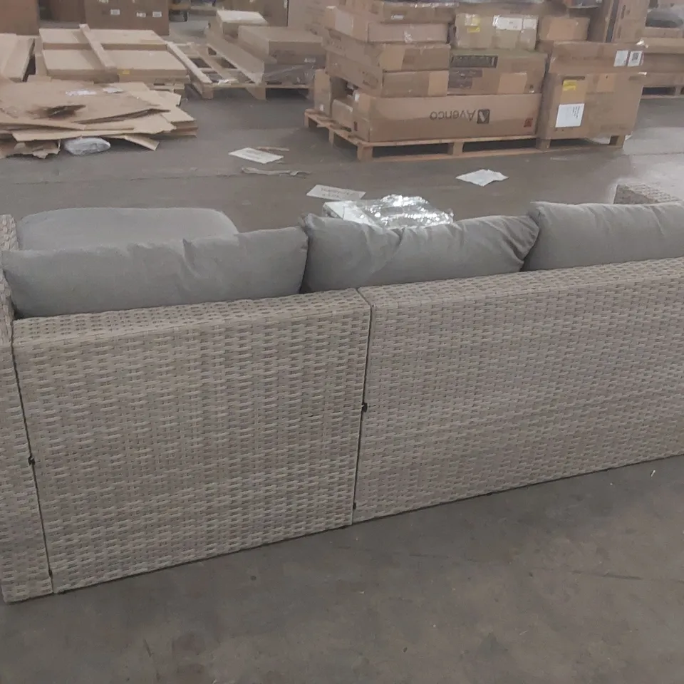 FLESSEL RATTAN SOFA SET