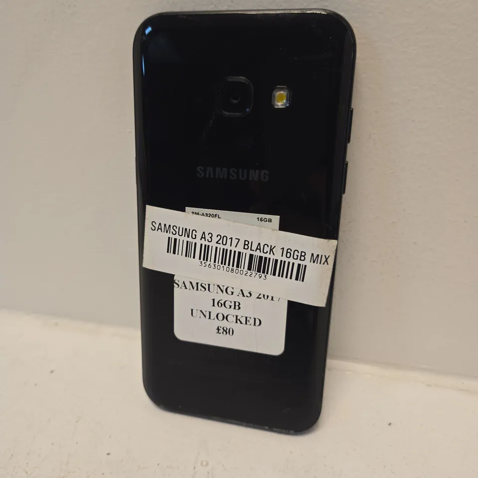 SAMSUNG GALAXY A3 (2017) – BLACK, 16GB
