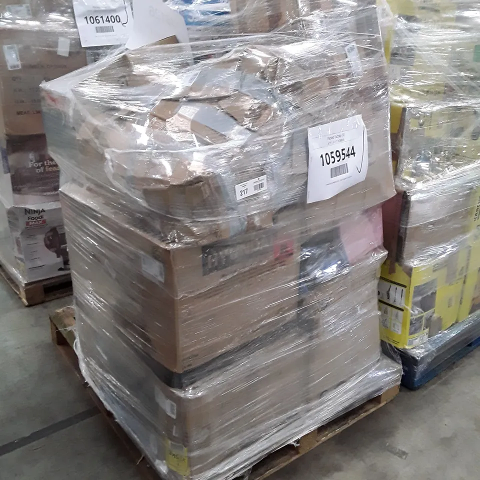 PALLET OF APPROXIMATELY 16 UNPROCESSED RAW RETURN HOUSEHOLD AND ELECTRICAL GOODS TO INCLUDE;