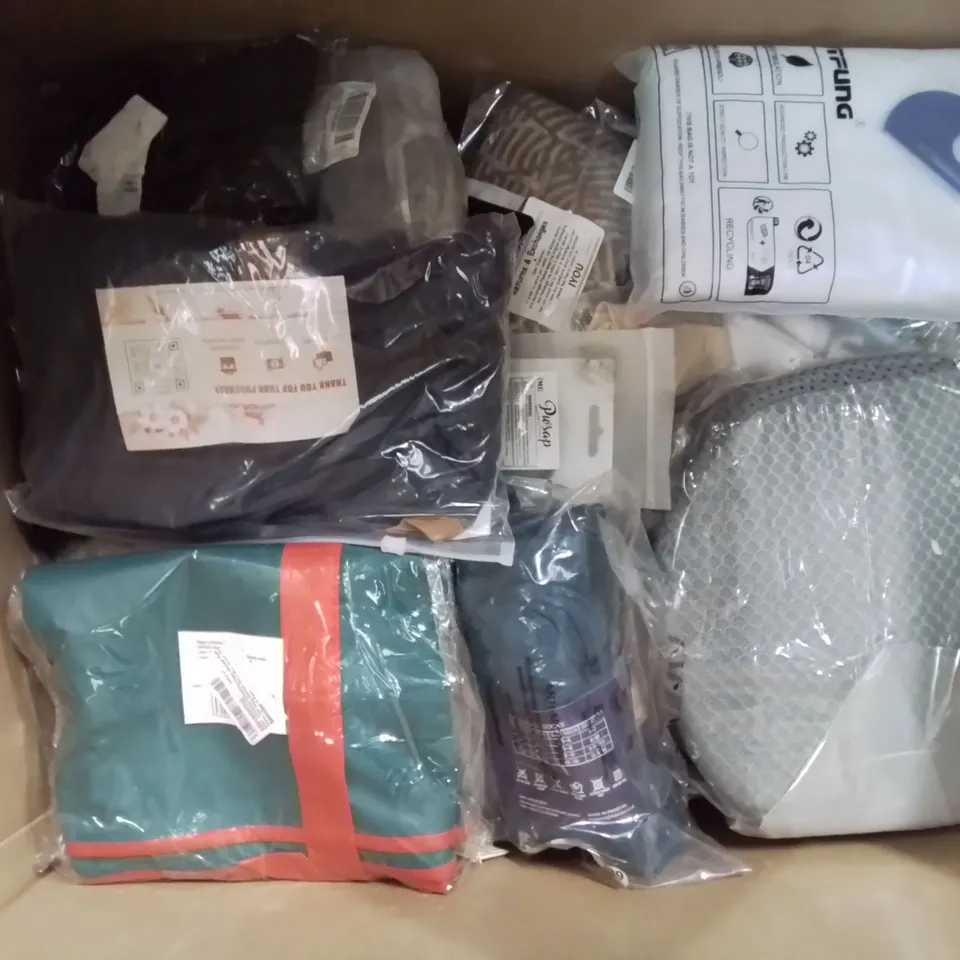 BOX CONTAINING LARGE QUANTITIES OF VARIOUS ITEMS TO INCLUDE: T-SHIRTS, SHORTS, HATS, GLOVES AND A LARGE AMOUNT OF SILVER PLATE JEWELLERY 