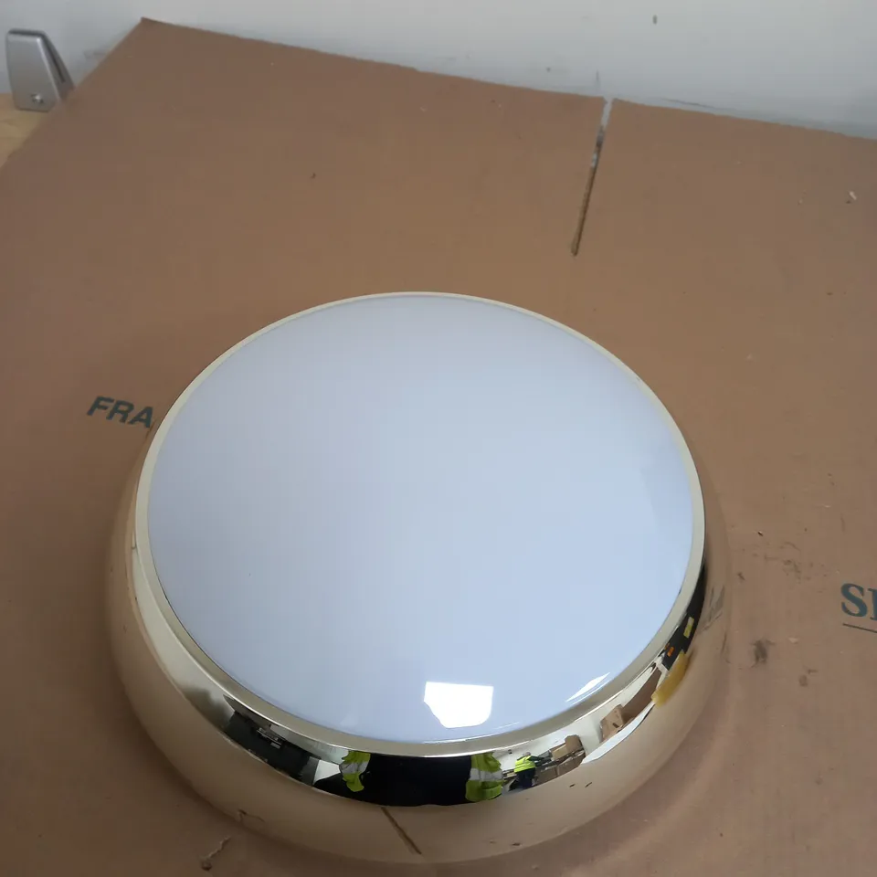 LOT OF 6 EMCOLITE IP65 LIGHTS